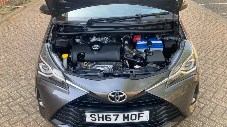 Toyota Yaris 1.5 VVT-i Icon Tech 5dr Petrol Hatchback